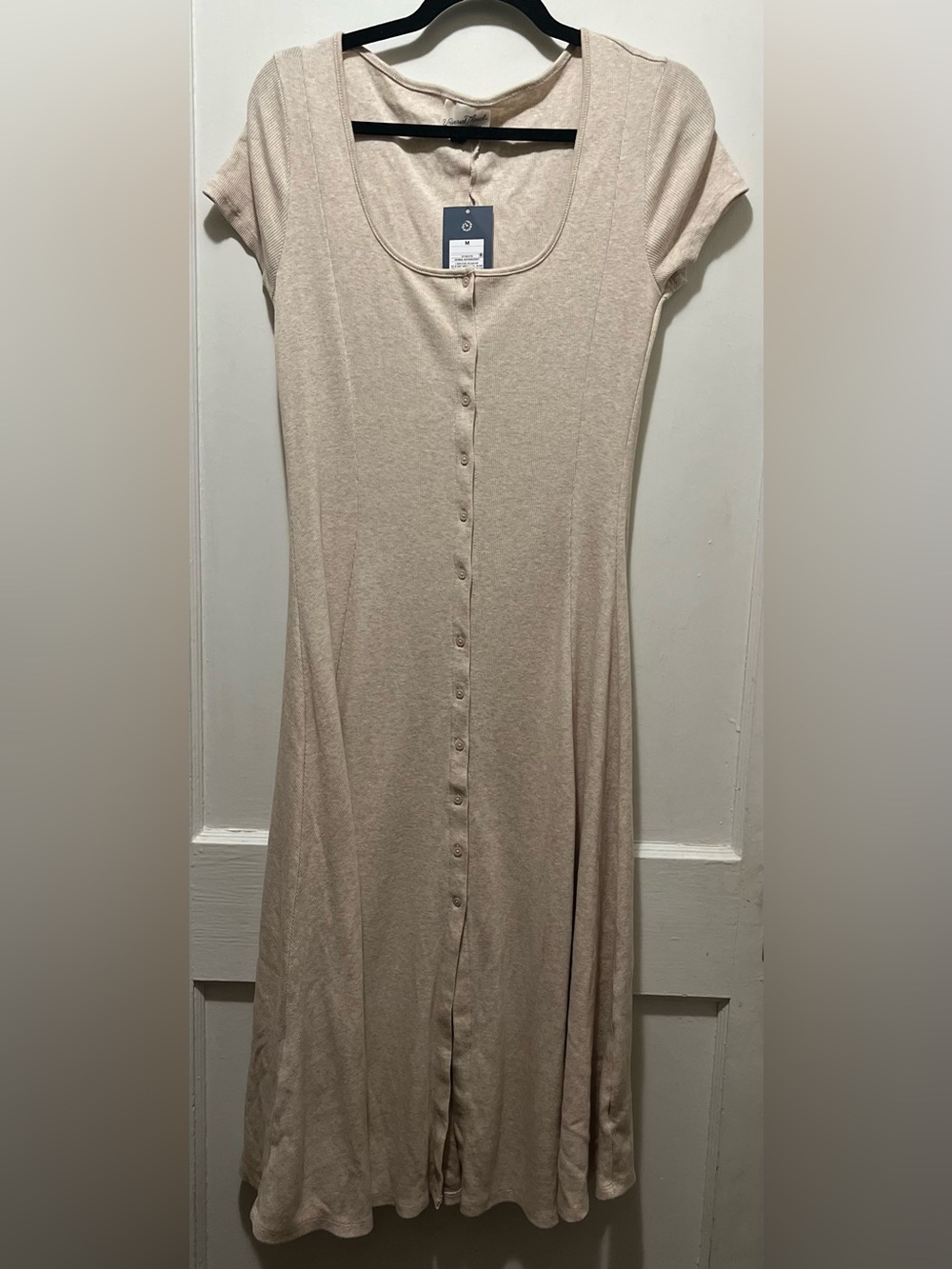 NWT Universal Thread Oatmeal Ribbed Button Front Midi A-Line Dress Medium M